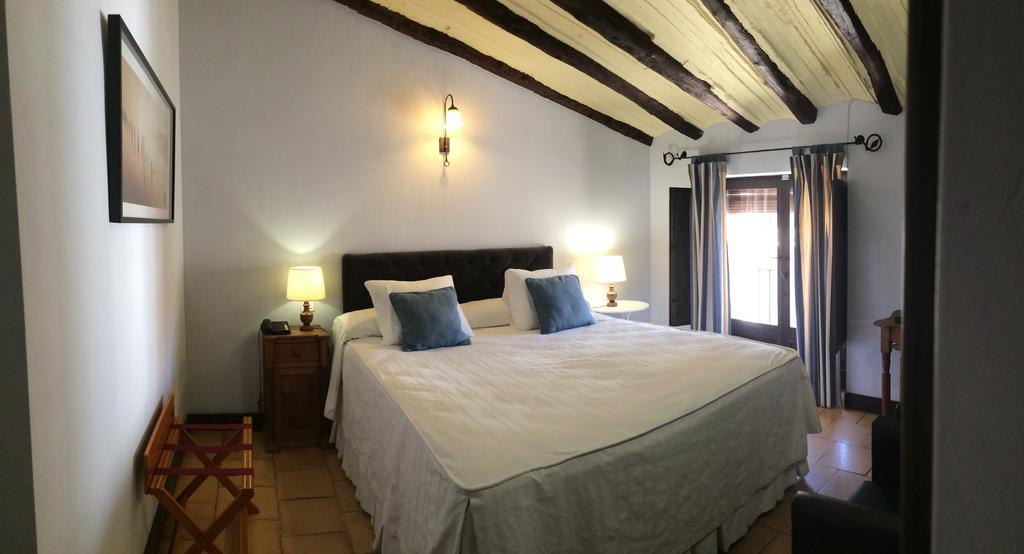 Hotel El Convent 1613 Ла-Фреснеда Номер фото
